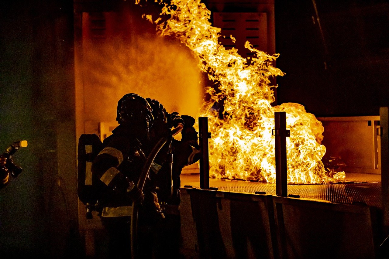 Diferenças entre prevenção e combate a incêndios